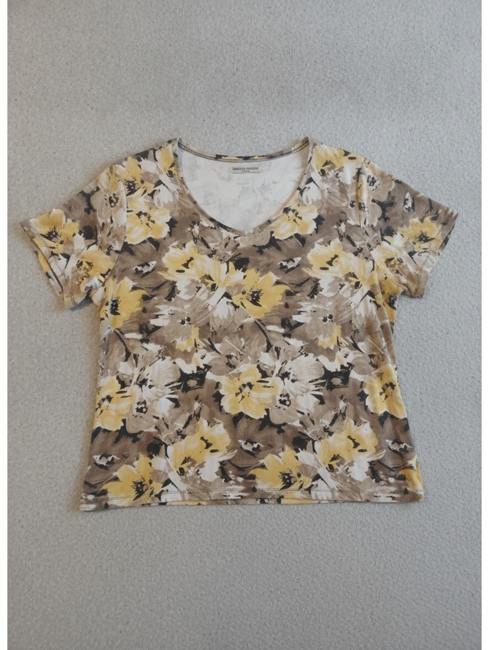Rebecca Malone Woman Yellow Floral V-Neck Short Sleeve Top Plus Size